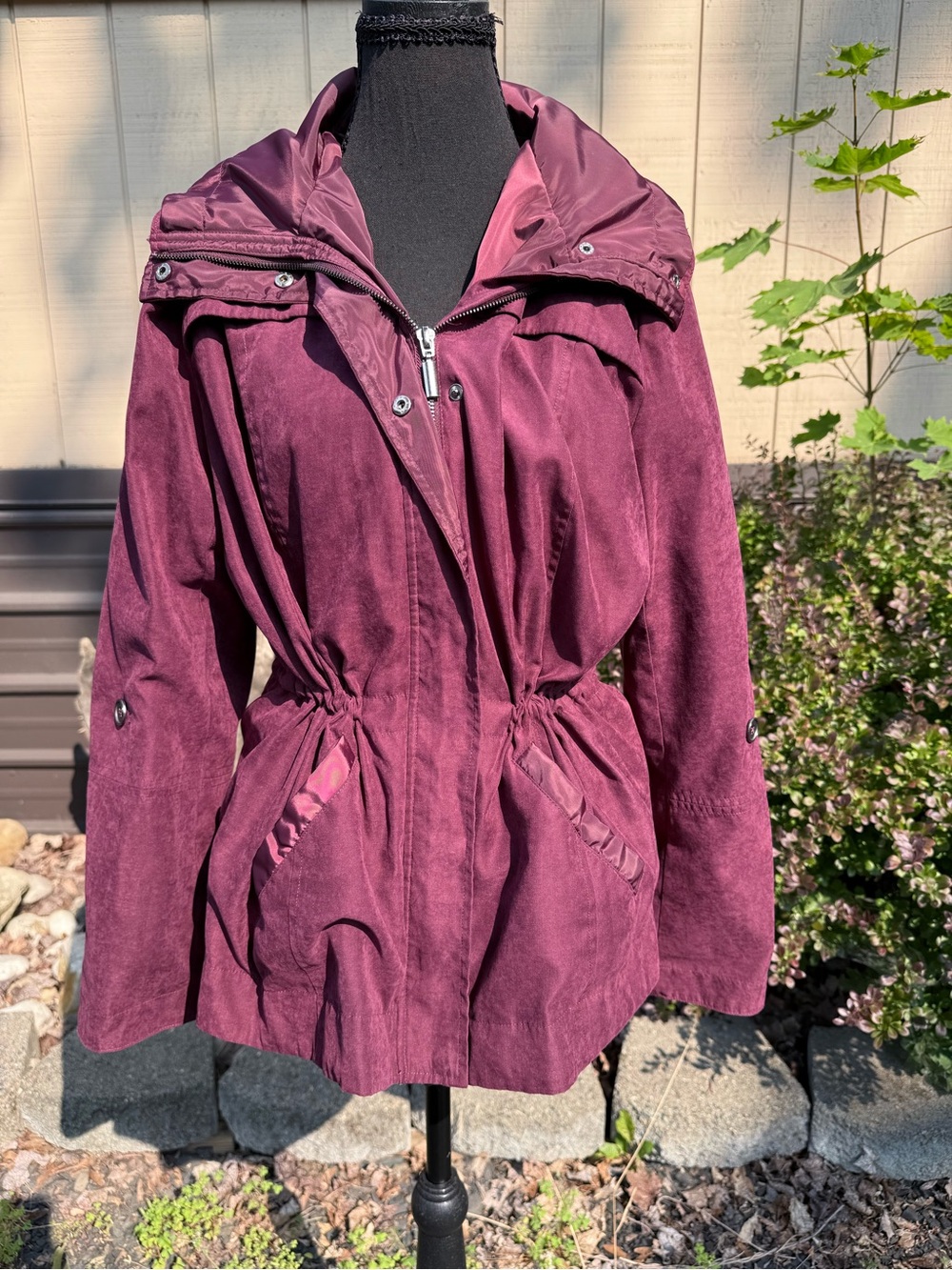 Women's Wine Drawstring Waist Hidden Hoodie Jacket